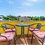 1 Bedroom Awesome In