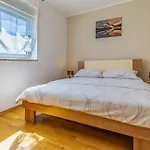 Appartement 1 Bedroom Awesome In Medulin